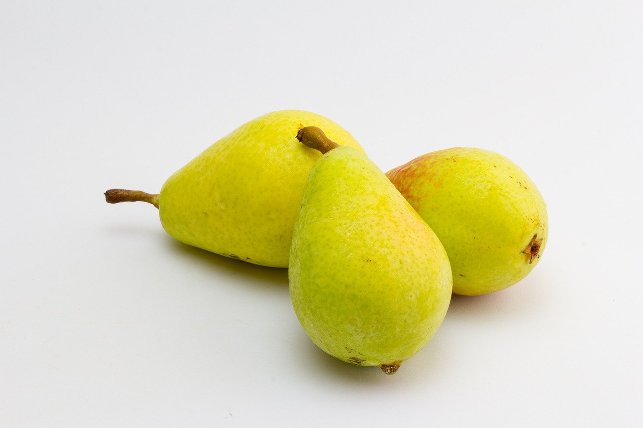 Pear: Nutritional composition and Health benefits